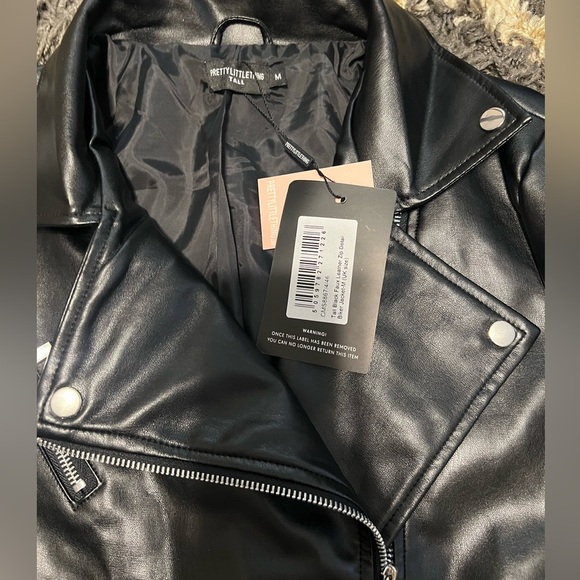 NWT PrettyLittleThing Black Faux Leather Belted Biker Jacket - Picture 16 of 16